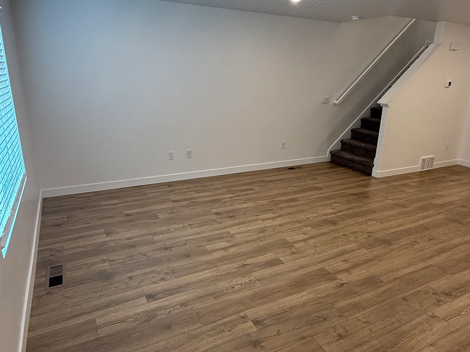 3 bed, 1454 sqft, $2,100 — Photo 2