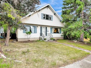 5820 W Dalmead Cres NW, Calgary, AB T3A 1E6