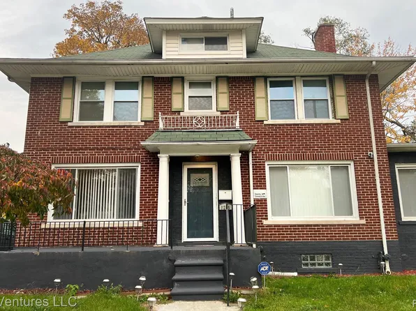 9295 W Outer Dr, Detroit, MI 48219