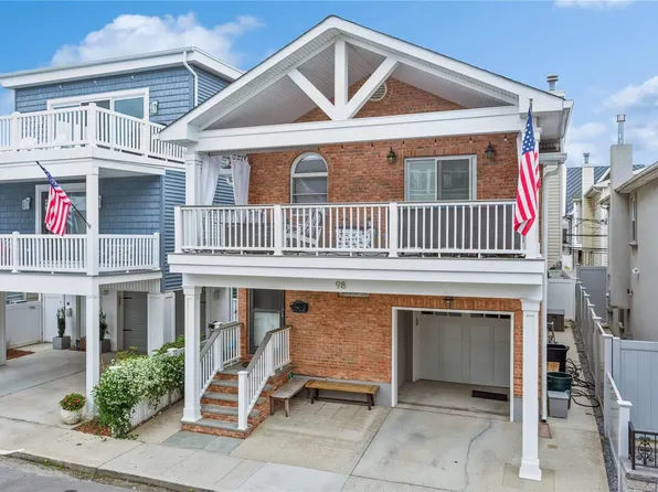 98 Wisconsin Street, East Atlantic Beach, NY 11561