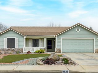 2528 E Beech Ct, Visalia, CA 93292