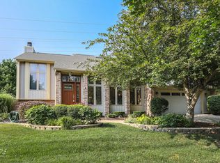 2400 Chandler Ct, Aurora, IL 60502