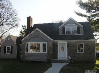 26 Abbott Ave, Merrick, NY 11566