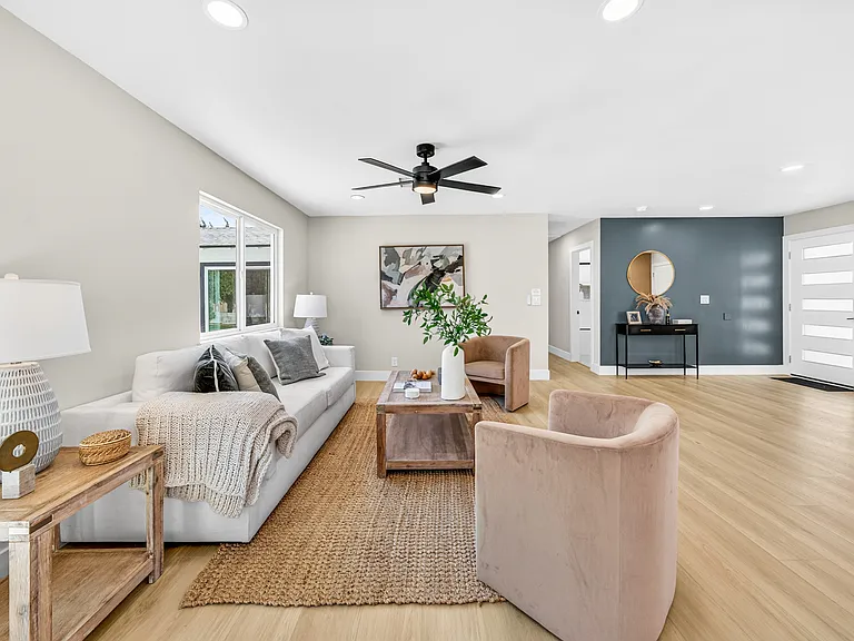 4948 Luna Dr — Photo 16