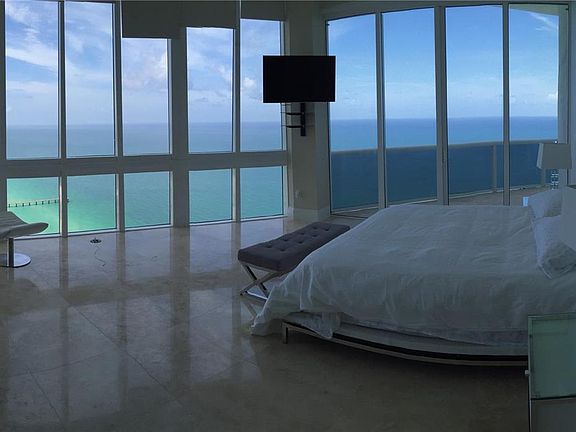 3rd image of 16001 Collins Ave #Ua4201