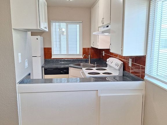 4th image of 7259 S Land Park Dr #A1