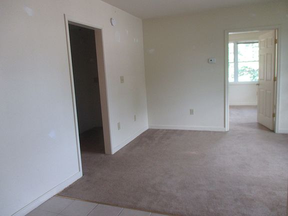 4th image of 419 Hamilton Ave #A