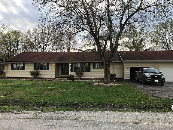 4th image of 409 N Elm St