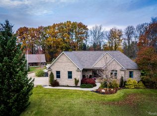 7433 Springshire Ct, Imlay City, MI 48444