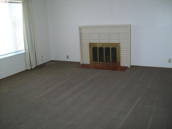 3rd image of 2294 Shawn Dr
