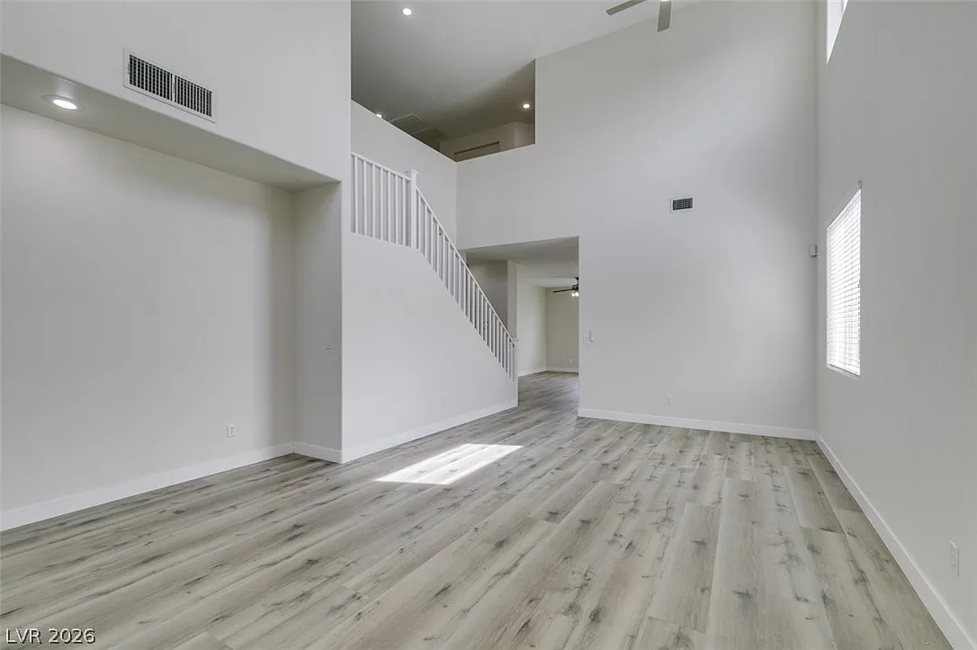 6 bed, 3.5 bath, 2780 sqft, $2,550 — Photo 4