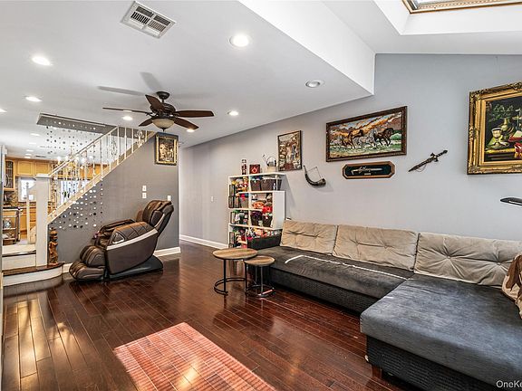 3rd image of 2049 E 71st Street