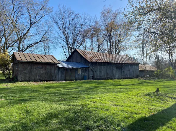 3364 13th St, Wayland, MI 49348