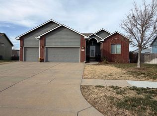 1318 E Woodbrook St, Derby, KS 67037