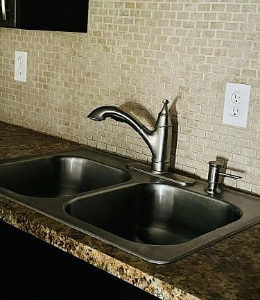 4th image of 628 Marlin Cir
