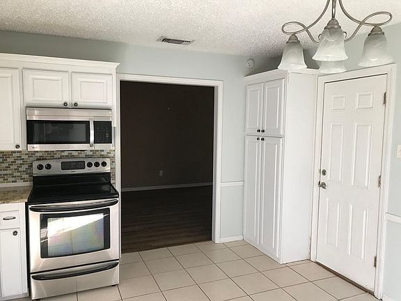 5th image of 206 Saddle Dr
