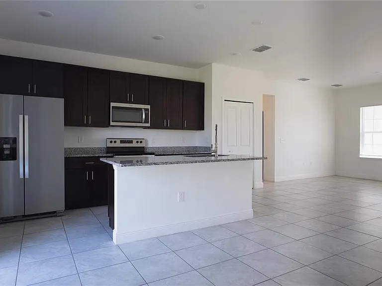 422 Marion Oaks Crse — Photo 3