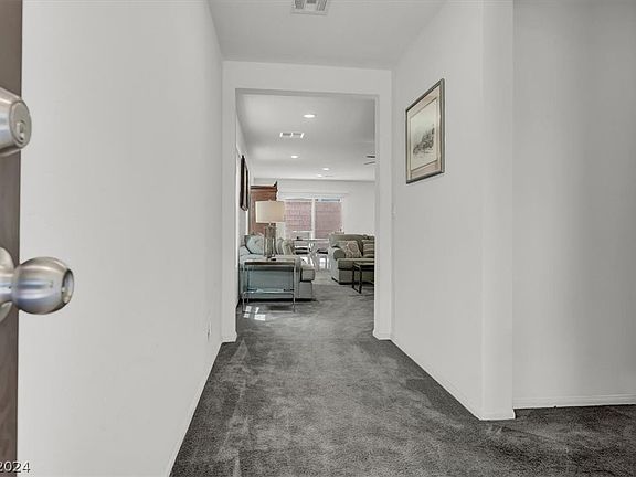 5th image of 7575 Slipper Orchid St