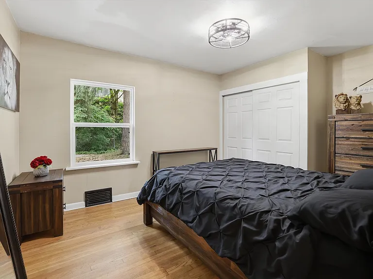 main lower level bedroom