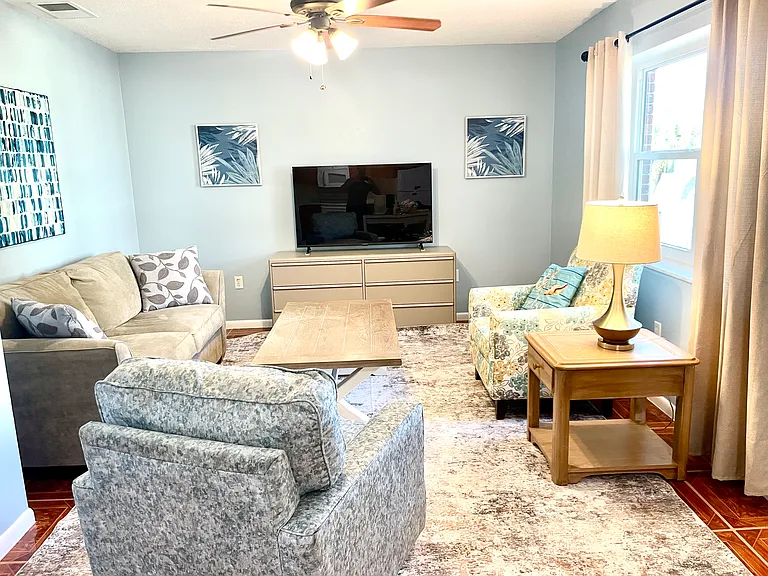 380 Base Ave E #203 — Photo 1