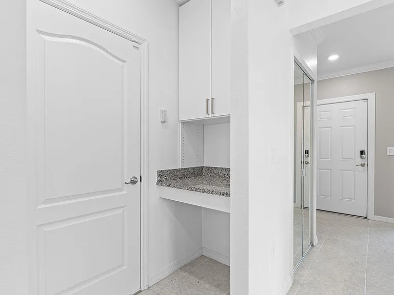681 SW Millard Dr — Photo 12