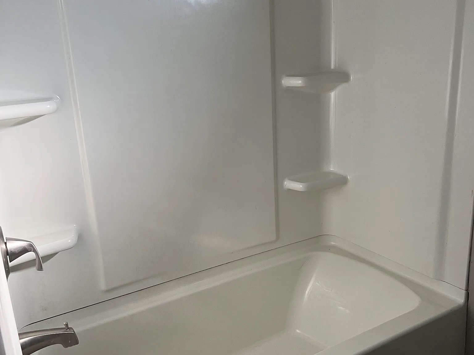3 bed, 1160 sqft, $1,300 — Photo 4