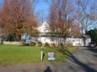 10471 Shumark Dr, Chester, VA 23831