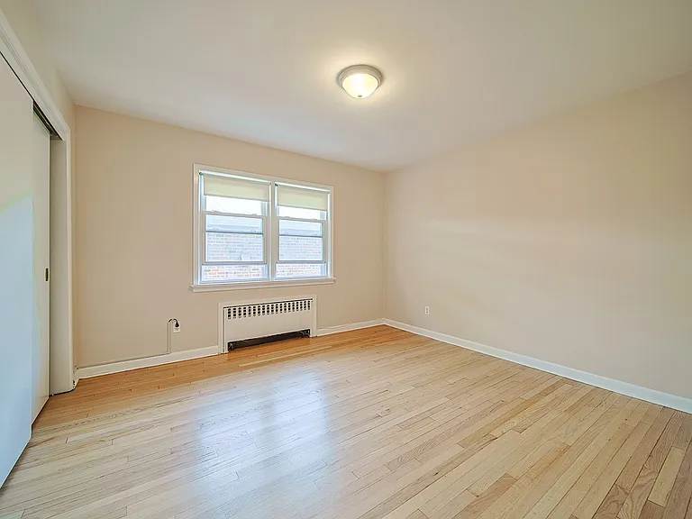 1227 Inwood Ter #2F — Photo 4