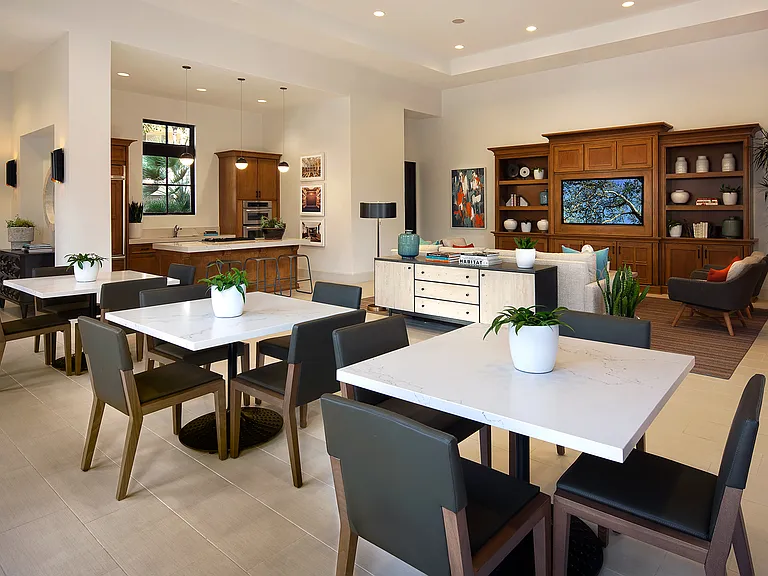 Esperanza Apartment Homes — Photo 8
