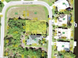 9395 Newnan Cir, Port Charlotte, FL 33981
