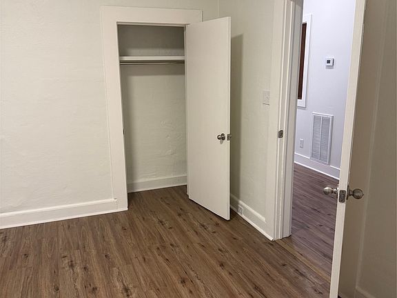 4th image of 409 Lilly Ave