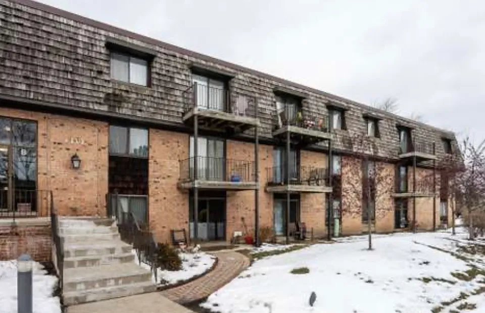 5 Oak Creek Dr #2102