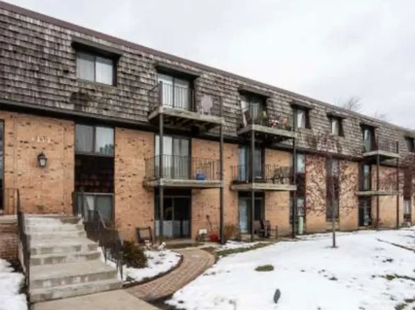 5 Oak Creek Dr APT 2102, Buffalo Grove, IL 60089