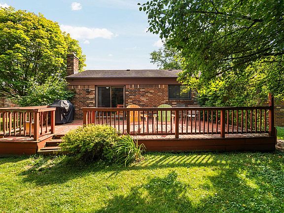 4th image of 419 Glenbrook Ct