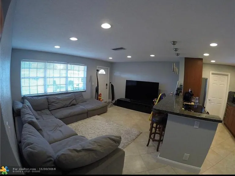 5040 SW 94th Way — Photo 10