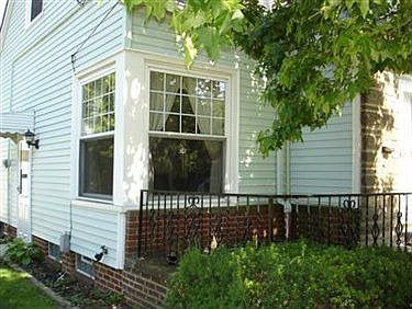 5th image of 6569 W 130th St