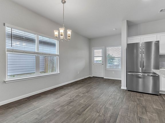 4th image of 3311 Brywood Dr