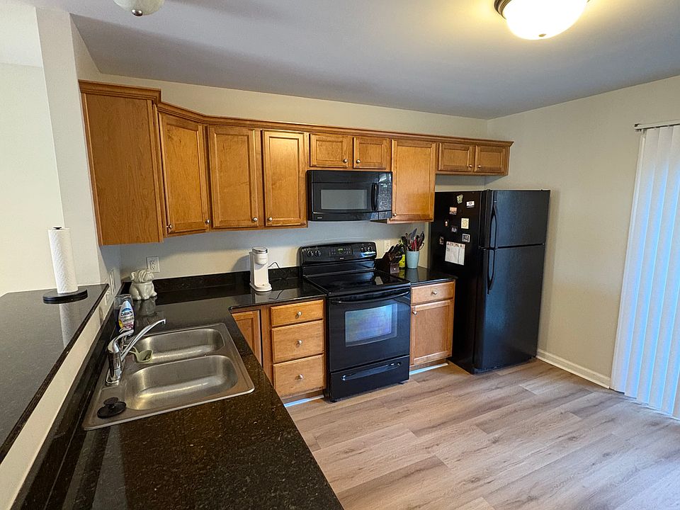 1st image of 1810 Broadway St Unit 205