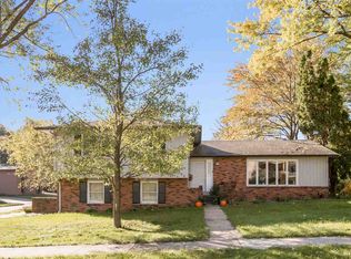 3123 Maplewood Ln, Iowa City, IA 52245