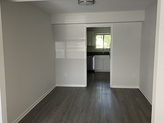 3rd image of 145 Harvest Dr #1