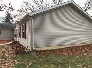 1938 E La Salle Ave, Mishawaka, IN 46545