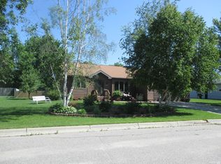 1302 17th St, International Falls, MN 56649