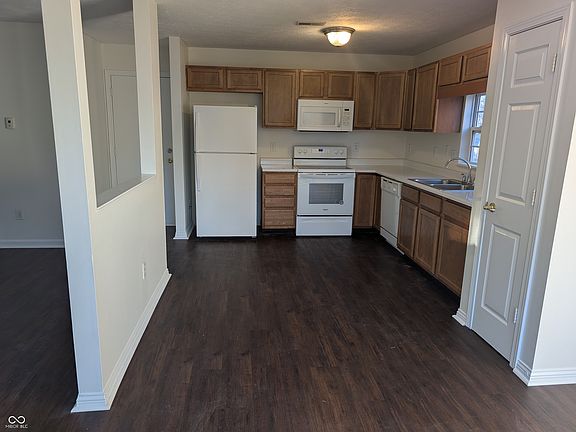3rd image of 2533 Bristlecone Dr