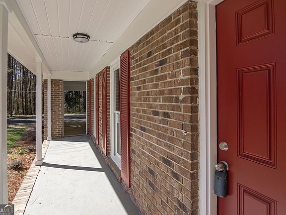 3rd image of 331 Deerfield Rd