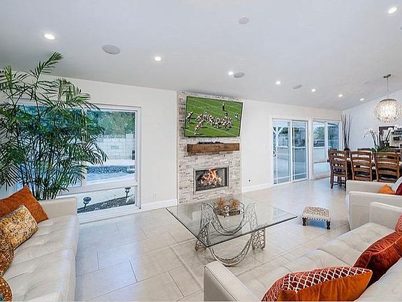 2nd image of 24375 Hatteras St