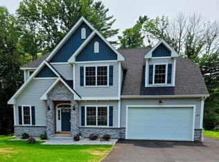 28 Auburn Rd, Hooksett, NH 03106