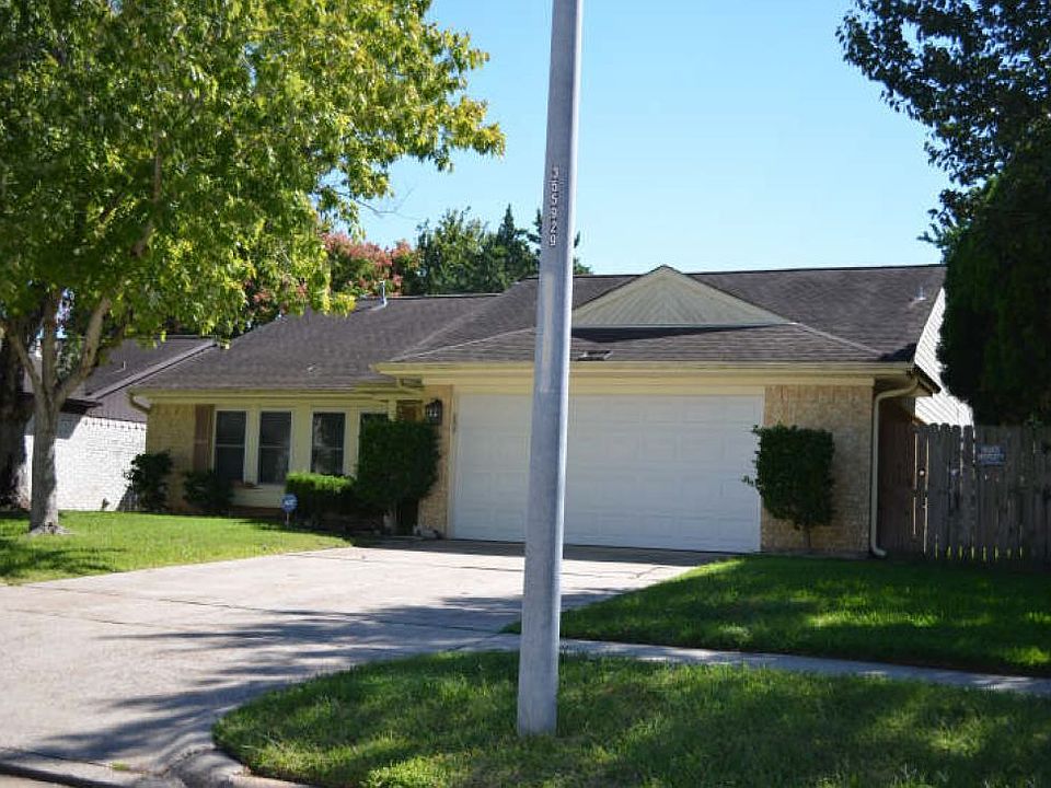 2nd image of 418 Redway Ln