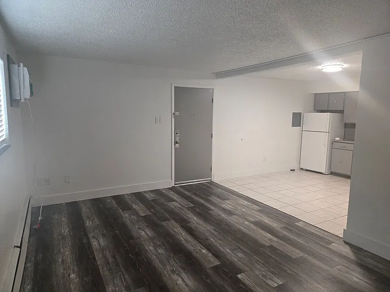 2018 Vinewood Ln #3 — Photo 2