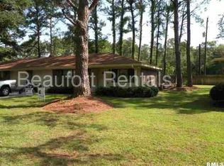 121 Mroz Rd, Beaufort, SC 29906