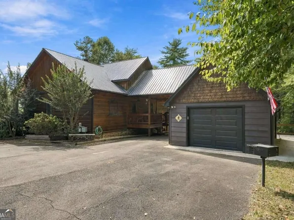 2124 Maxwell Rd, Blue Ridge, GA 30513